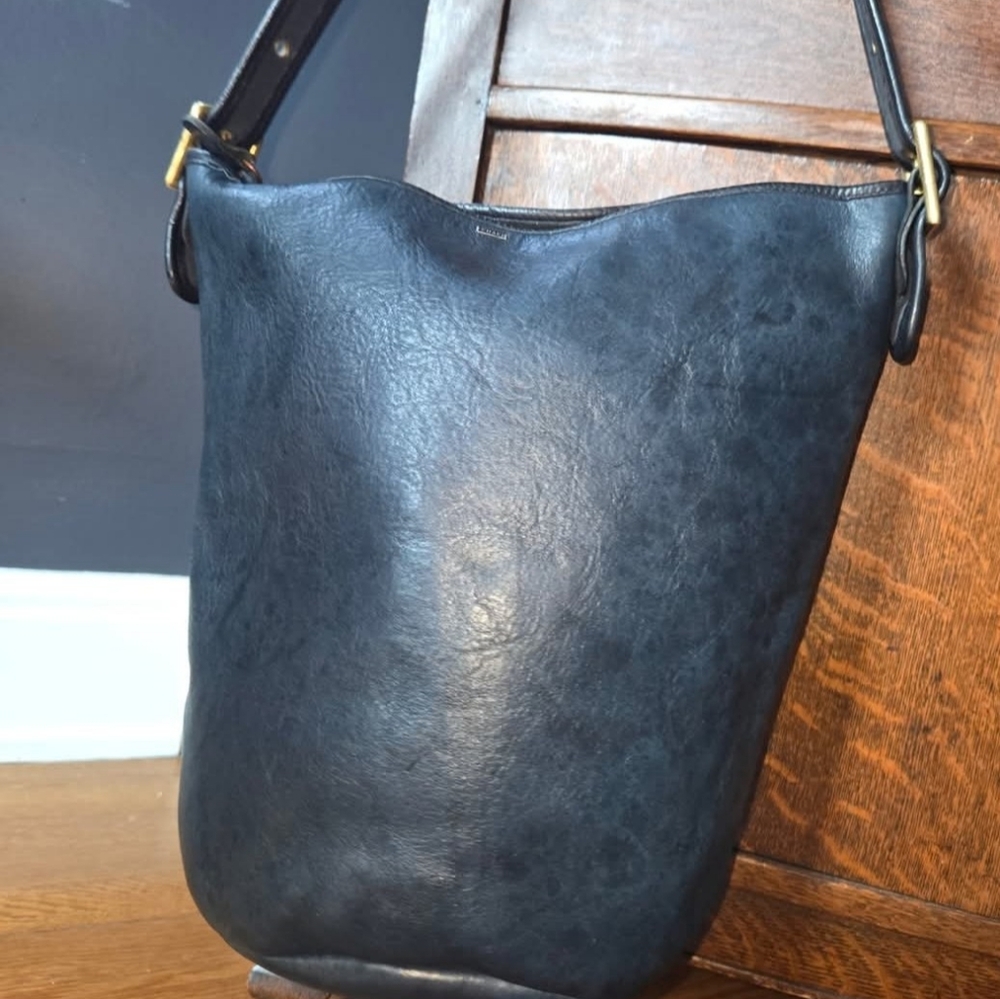 Coach 1970s Metal Tag Flat Bottom Duffel Sac